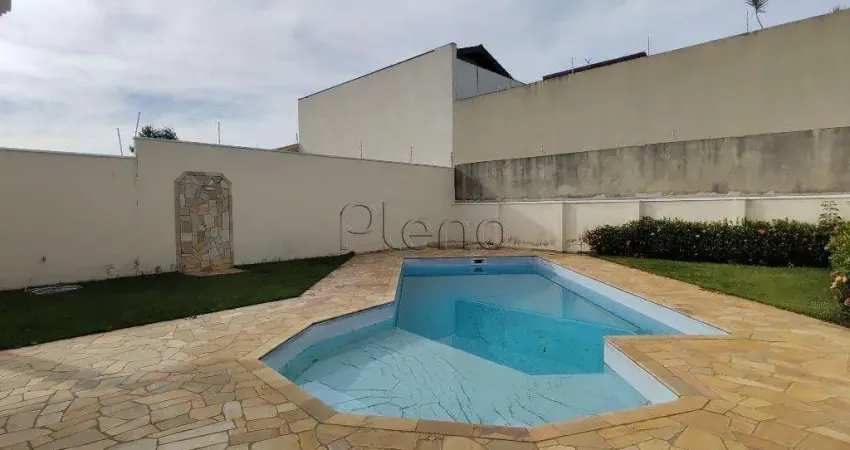 Casa à venda com 3 suítes no bairro Bosque em Vinhedo - São Paulo.