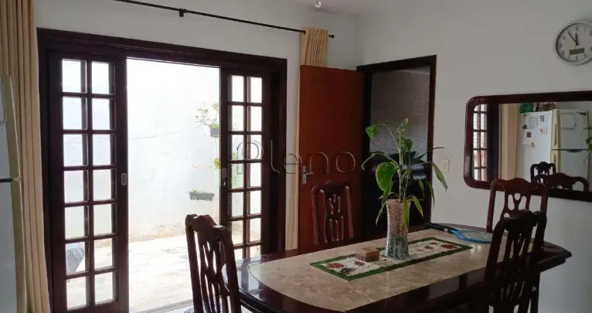 Casa à venda em Campinas, Parque Taquaral, com 4 quartos, com 220 m²