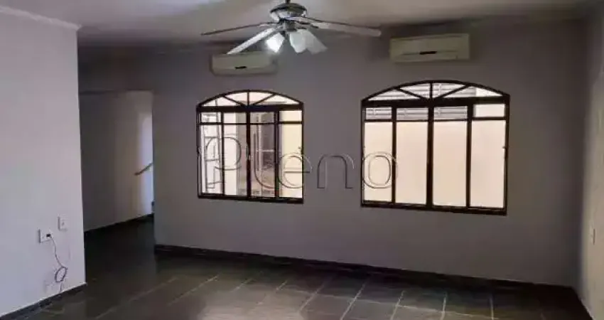 Sobrado à venda em Campinas, Parque São Quirino, com 3 quartos, com 250 m²