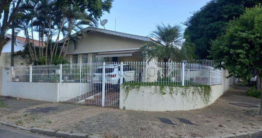 Casa à venda em Valinhos, Vila Santo Antônio, com 3 quartos, com 187 m²