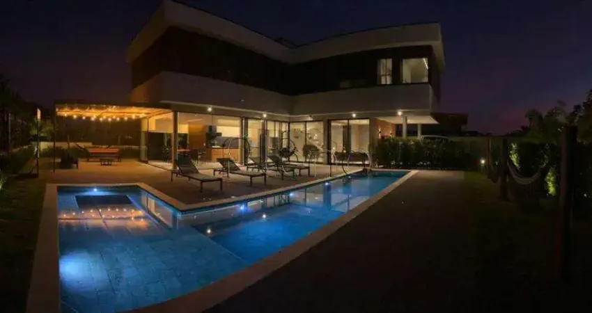 Sobrado à venda em Jaguariúna, Residencial Campo Camanducaia, com 4 suítes, com 350 m²
