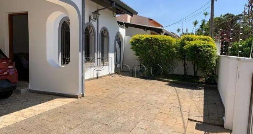 Casa à venda em Campinas, Jardim São Carlos, com 3 quartos, com 230 m²
