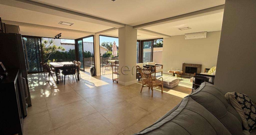 Sobrado à venda no Loteamento Caminhos de São Conrado, com 340 m²