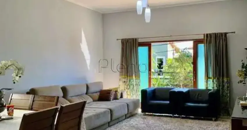 Casa à venda em Campinas, Loteamento Caminhos de São Conrado (Sousas), com 3 quartos, com 240 m²