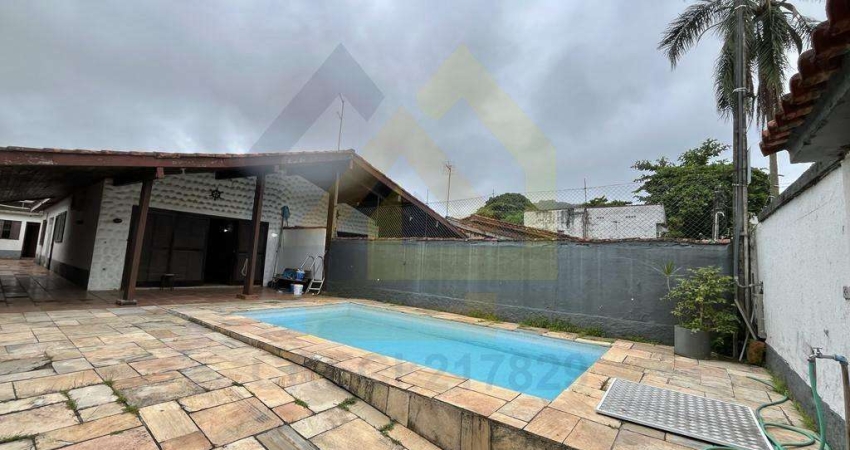 Casa Térrea para Venda em Guarujá, Jardim Enseada, 3 dormitórios, 1 suíte, 2 banheiros, 4 vagas