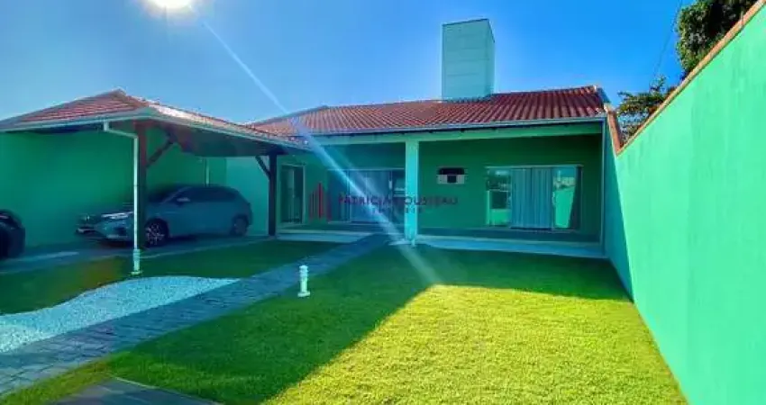 Casa - Centro de Navegantes - Quadra mar - 120m2 de área construída - 01 Dormitó