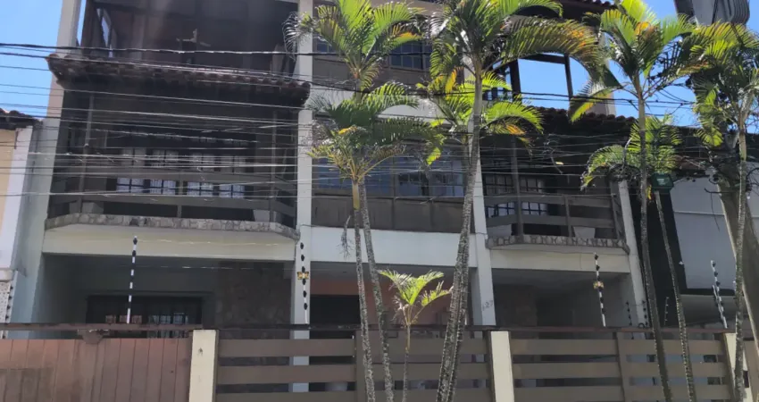 Praia de piratininga! casa com lazer pé na areia! piscina, jardins!