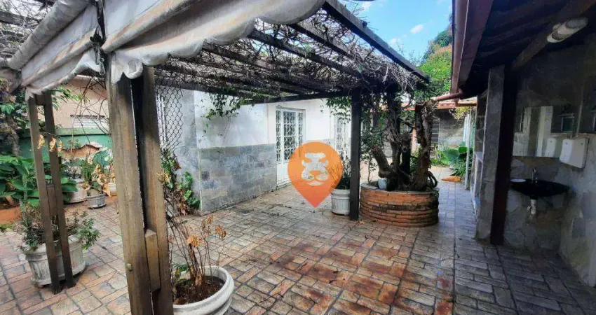 Casa com 4 dormitórios para alugar, 265 m² por R$ 8.264,23/mês - Santa Tereza - Belo Horizonte/MG