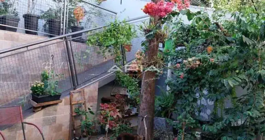 Lindo Sobrado à venda com 3 dormitórios em ótima localição, ARARAQUARA - SP