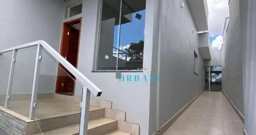 Casa com 3 quartos à venda na Avenida Romeu Rossignol, 5, Residencial Belo Horizonte, Varginha