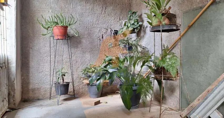Casa para Venda em Jacareí, Cidade Salvador, 2 dormitórios, 2 banheiros