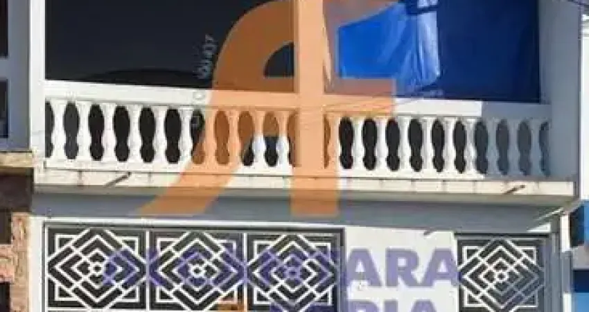Sobrado para Venda em Jacareí, Parque Santo Antônio, 3 dormitórios, 1 banheiro, 2 vagas