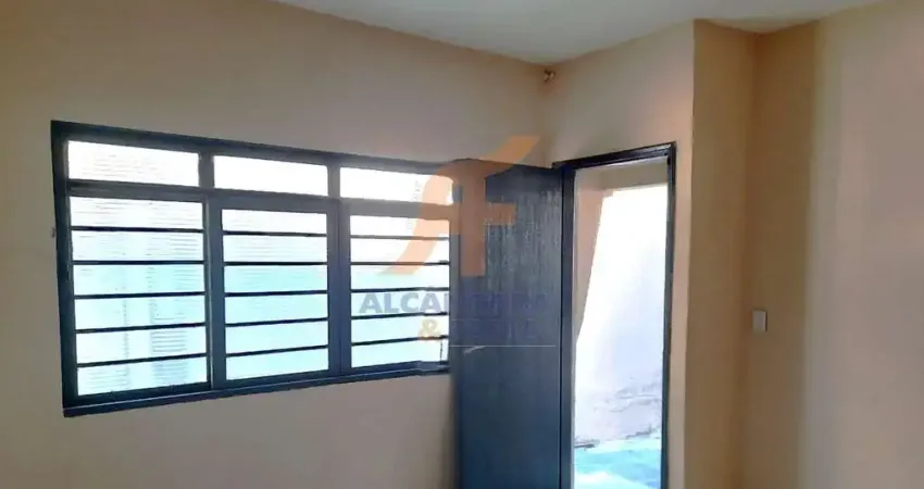 Casa com 3 quartos para alugar na Rua dos Ferroviários, Jardim Mesquita, Jacareí