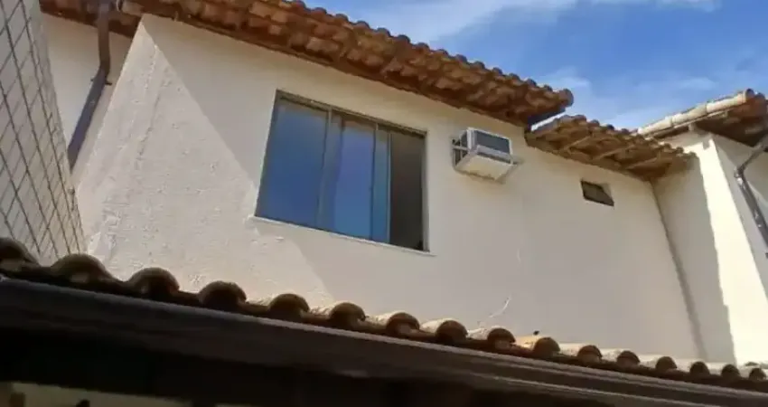Vendo excelente casa duplex 3 quartos, suíte, 2 vagas, em condominio fechado com lazer na taquara, ao lado da transolimpica, comdominio golden dreams