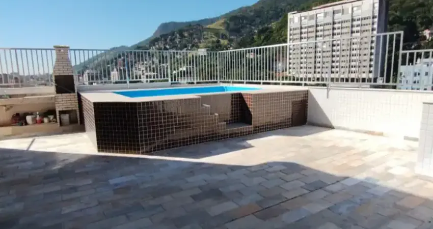 Vendo excelente cobertura duplex 3 quartos, 200m², sendo 2 suítes e dependencia completa e piscina privativa.