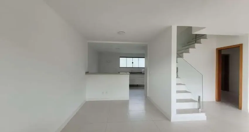 Casa em condomínio fechado com 3 quartos para alugar na Manhuaçu, 599, Vargem Grande, Rio de Janeiro