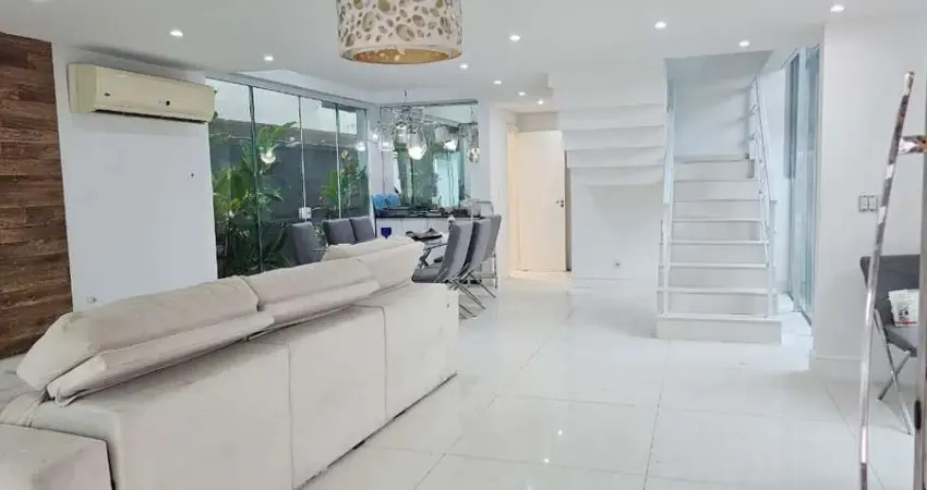 Casa em condomínio fechado com 4 quartos para alugar na Estrada Vereador Alceu de Carvalho, 665, Recreio dos Bandeirantes, Rio de Janeiro