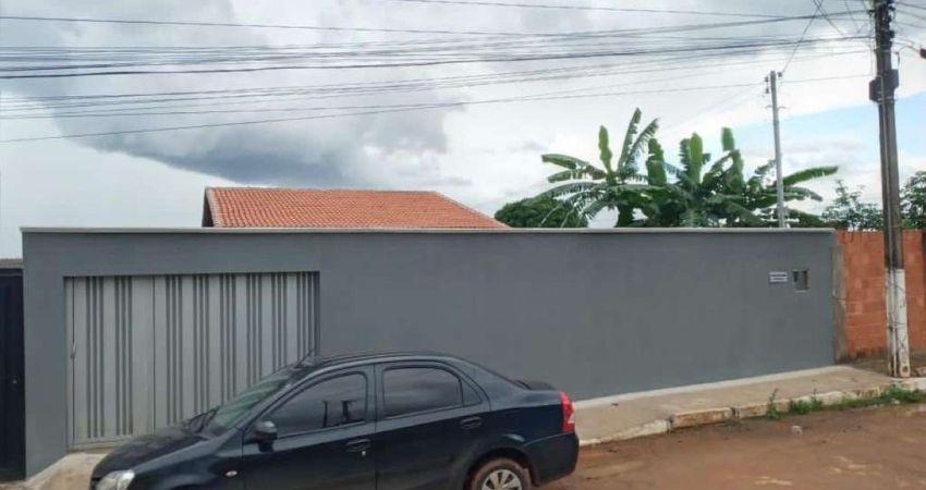 Espetacular casa à venda em Brasília-DF, Ceilândia: 4 quartos, 1 suíte, 2 salas, 2 banheiros, 8 vagas de garagem, 156 m²