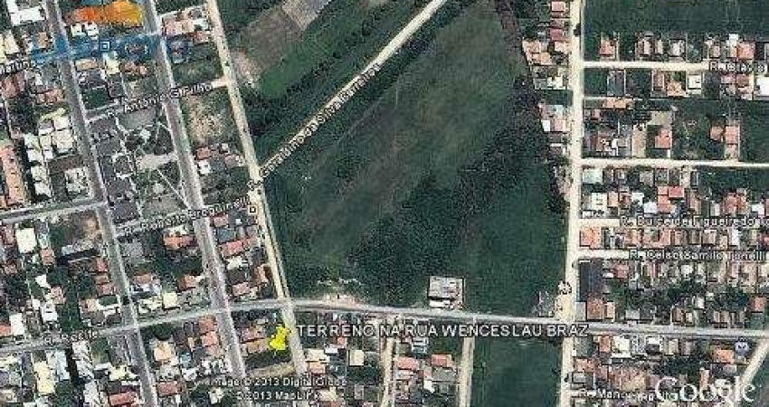 Terreno à venda na Rua Wenceslau Bráz, Vila Moema, Tubarão