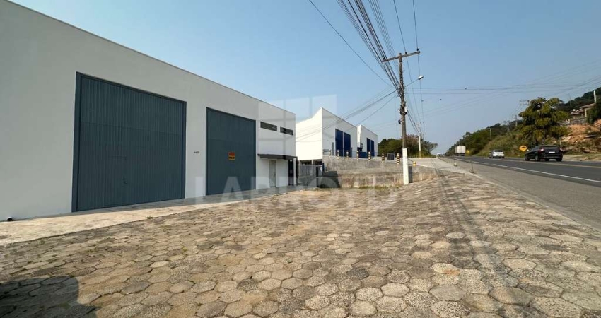 Casa comercial para alugar no São Martinho, Tubarão 