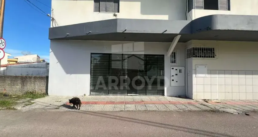 Sala comercial próximo a avenida marcolino em frente ao komprão