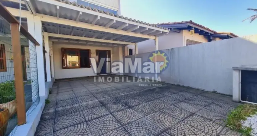 Casa com 3 quartos à venda na Avenida da Igreja, 673, Centro, Tramandaí