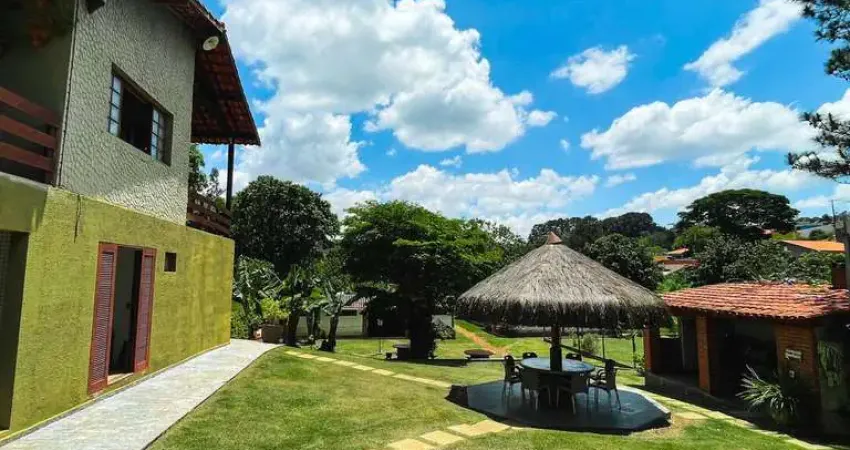 Chácara dos Seus Sonhos com Lazer de Clube e 5 Suítes- Atibaia- S.P