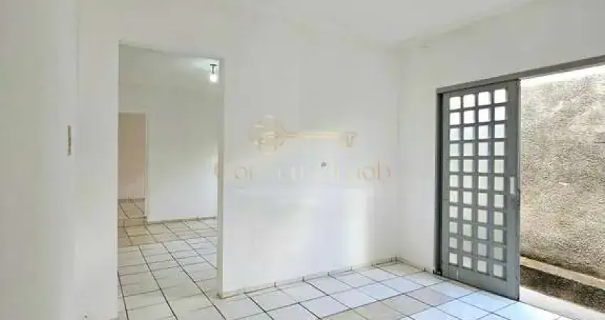 Casa no itamaraty com 2 quartos, lavanderia coberta e ótima localização em mogi guaçu