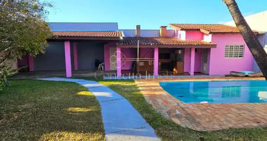 Casa com piscina e terreno amplo à venda em mogi mirim - 700m , 3 quartos e lazer completo