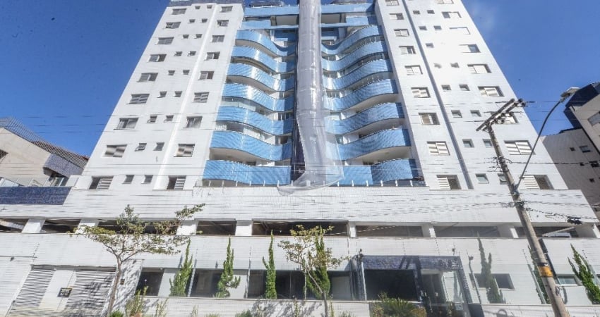 Apartamento mobiliado (porteira fechada). Ótima área privativa no bairro Castelo, para pessoas que buscam conforto e segurança.
