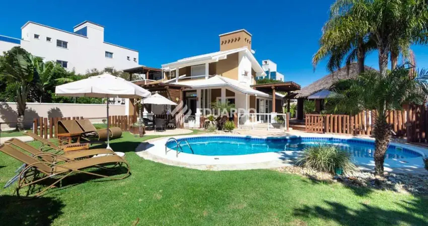 Casa Boa Vida – 5 Dormitórios na Praia de Mariscal, Bombinhas - SC