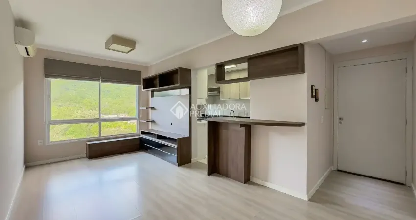 Apartamento 2 quartos, semi mobiliado, suite, churrasqueira, 2 vagas , infraestrutura completa!!