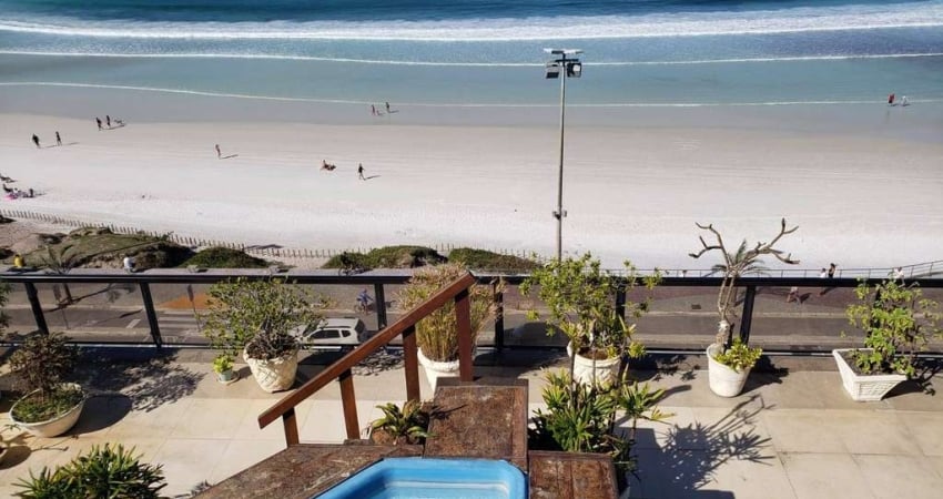 Cobertura  à venda com vista total da Praia do Forte, Cabo Frio/RJ