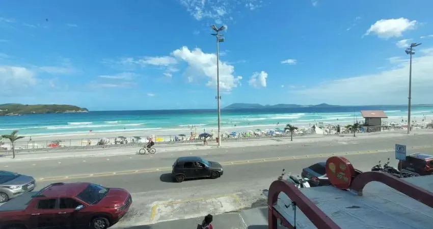 Apartamento de 02 quartos a venda de frente a Praia do Forte, Cabo Frio/RJ