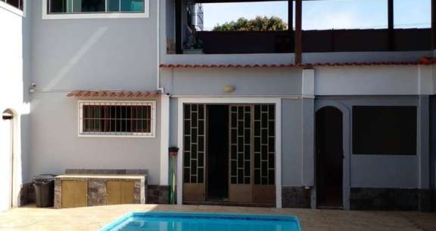 Casa com 4 quartos a venda no Coqueiral em Araruama/RJ