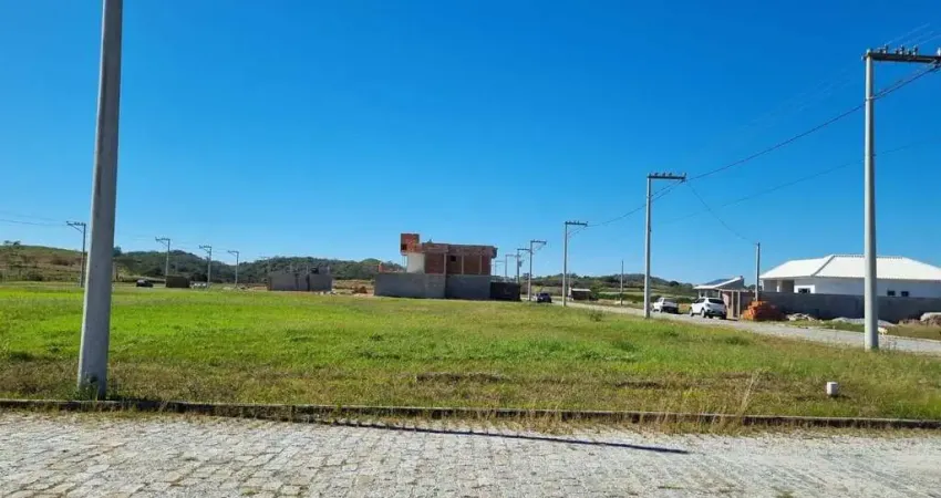 Terreno de esquina à venda no Residencial Jequitibá - Araruama