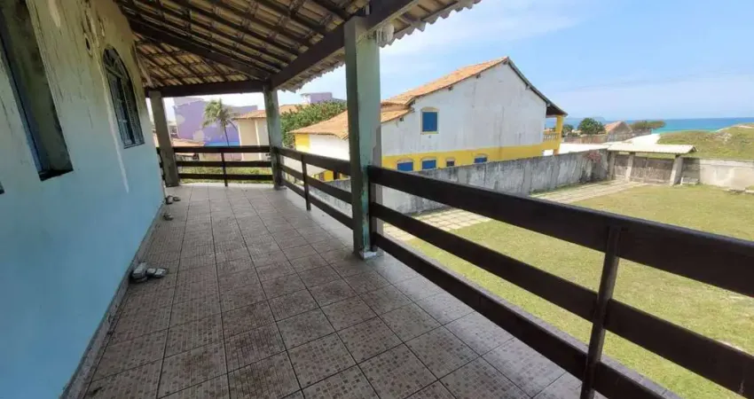 Casa à venda frente mar no bairro do Foguete, Cabo Frio/RJ