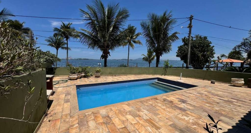Casa na beira da lagoa no condomínio Marina Palmer à venda, Cabo Frio/RJ