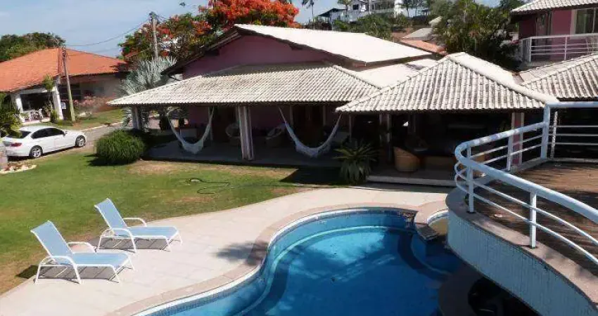 Maravilhosa casa em Condomínio com segurança 24 horas!