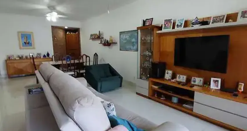 Excelente apartamento 3 quartos 1 suite mobiliada à venda, Cabo Frio/RJ