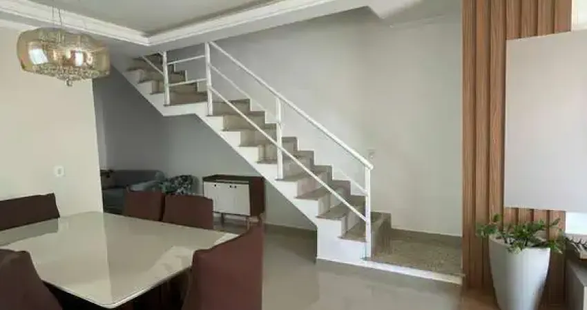 Casa á venda, frente Praia no Foguete com 5 quartos