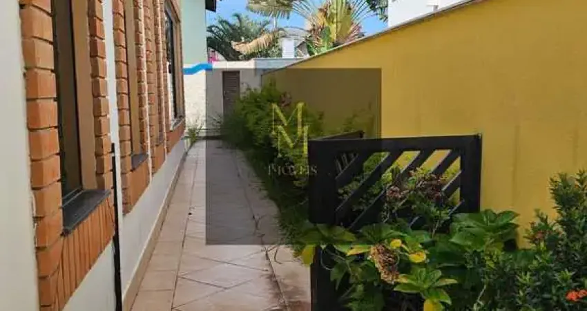 Casa de Condomínio em Bougainville Residencial I  -  Peruíbe