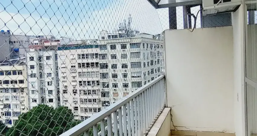 Excelente apartamento tipo cobertura linear, ao lado do metro Arcoverde