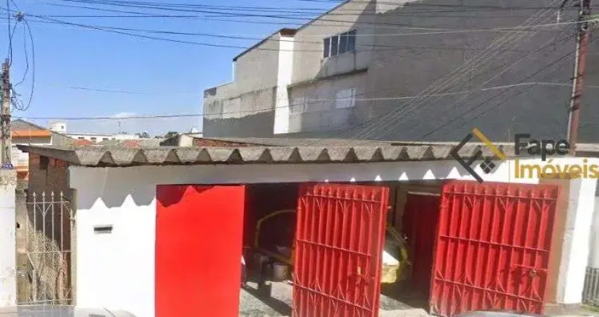 IMÓVEL COM 3 CASAS NO TERRENO