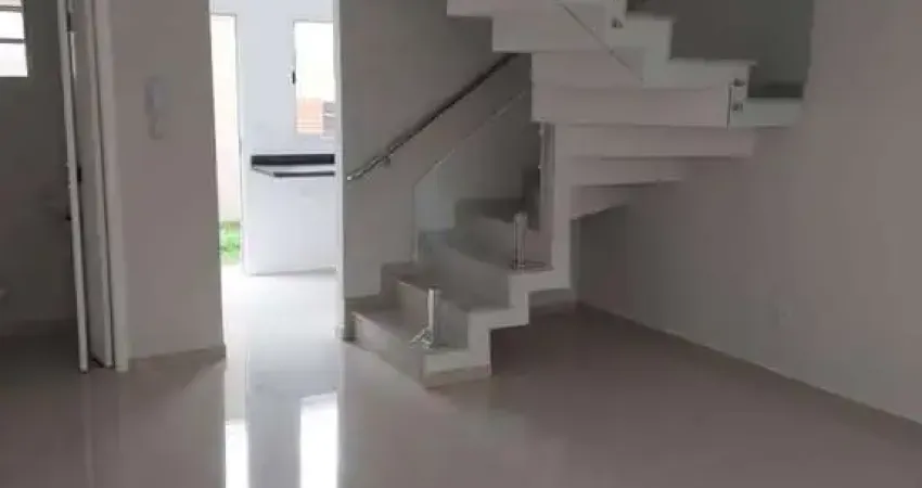 Casa para Venda em Mogi das Cruzes, Jundiapeba, 2 dormitórios, 2 suítes, 3 banheiros, 1 vaga