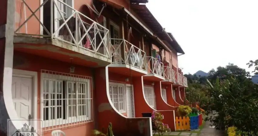 Casa em condomínio fechado com 3 quartos à venda na Rua Goitacases, Jardim Meudon, Teresópolis