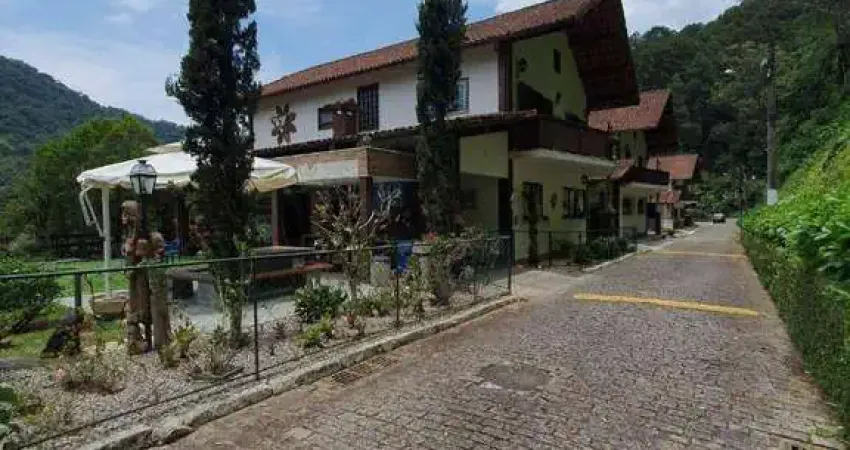 Casa em condomínio fechado com 3 quartos à venda na Alameda Jacauna, Granja Guarani, Teresópolis