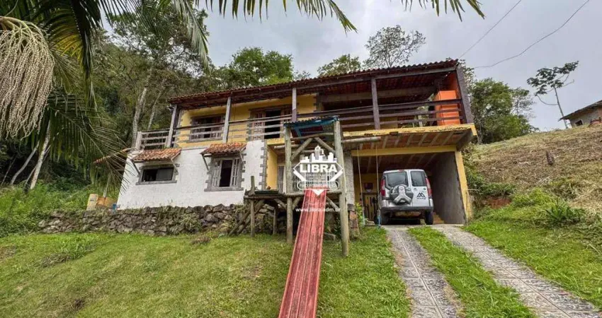 Casa com 3 quartos à venda na Estrada da Medalha Milagrosa, 106, Albuquerque, Teresópolis