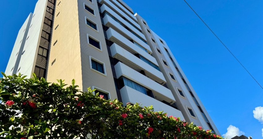 Vendo Apartamento na Jatiúca - Localização Privilegiada!