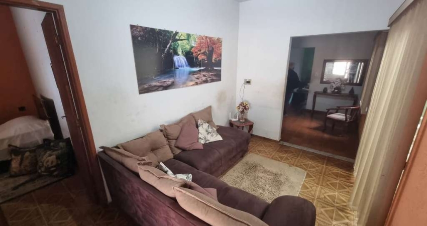 Casa para Venda em Araxá, CENTRO, 4 dormitórios, 2 suítes, 3 banheiros, 4 vagas